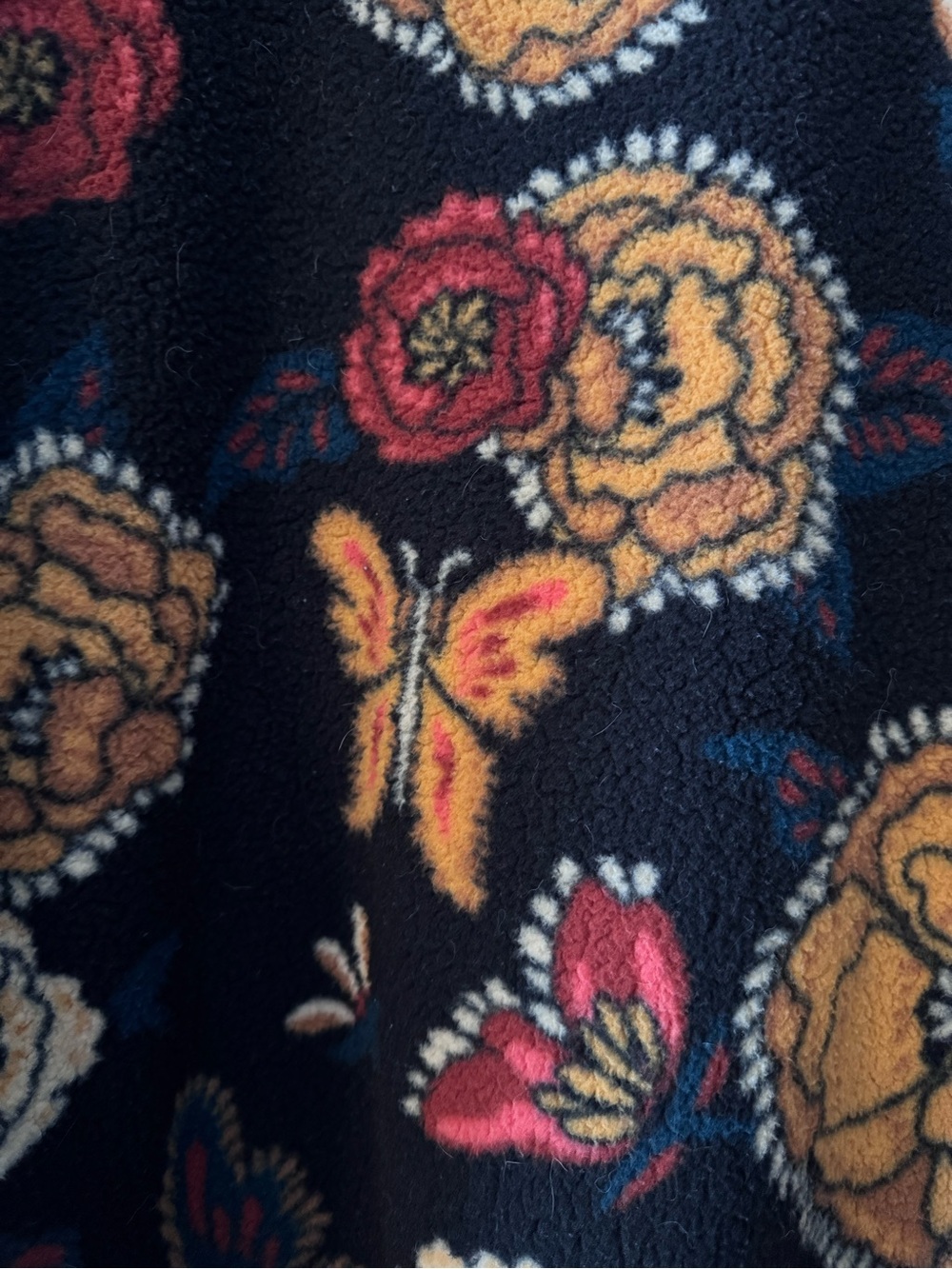 Wrangler Pull Over Sherpa Black, Mustard & Rose Accents - Picture 3 of 4